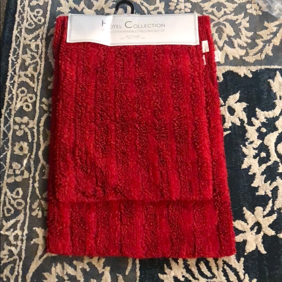 Hotel Collection Other - New hotel collection bath rug set